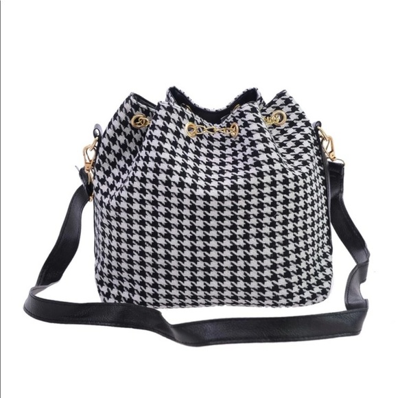 Houndstooth Print Drawstring Tassel Bucket Bag - Picture 3 of 8